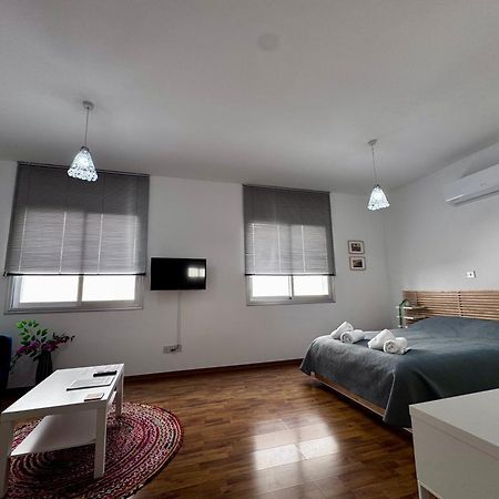 Lovely Studio Apartment In Pafos Eksteriør bilde