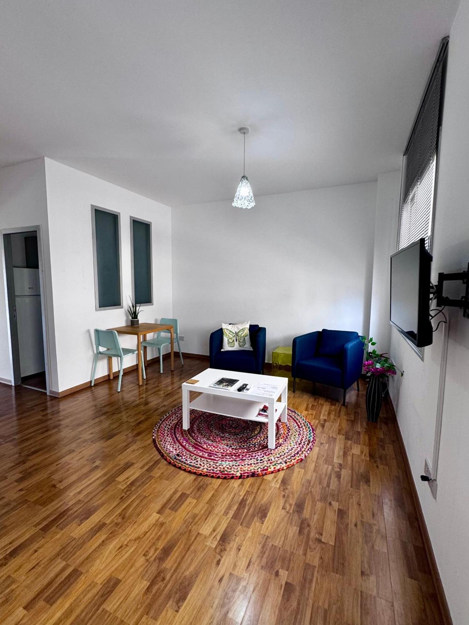 Lovely Studio Apartment In Pafos Eksteriør bilde